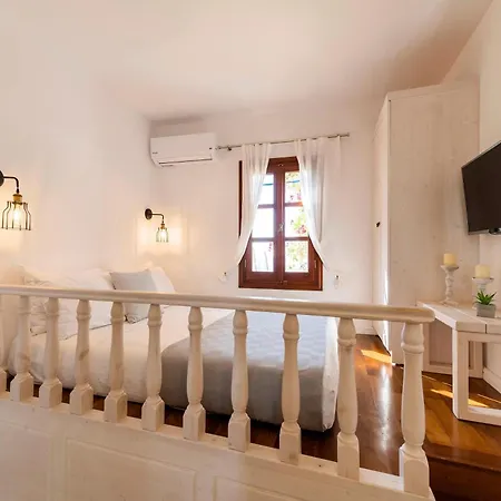 Lindian Polis דירה *