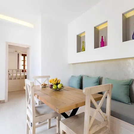 Lindian Polis Apartment