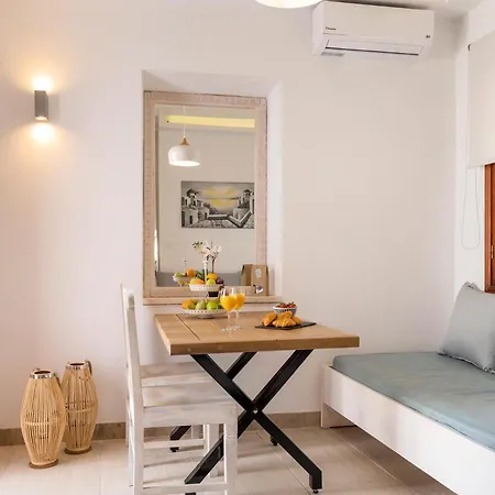 Lindian Polis Apartment