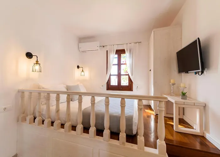 Lindian Polis Appartement *