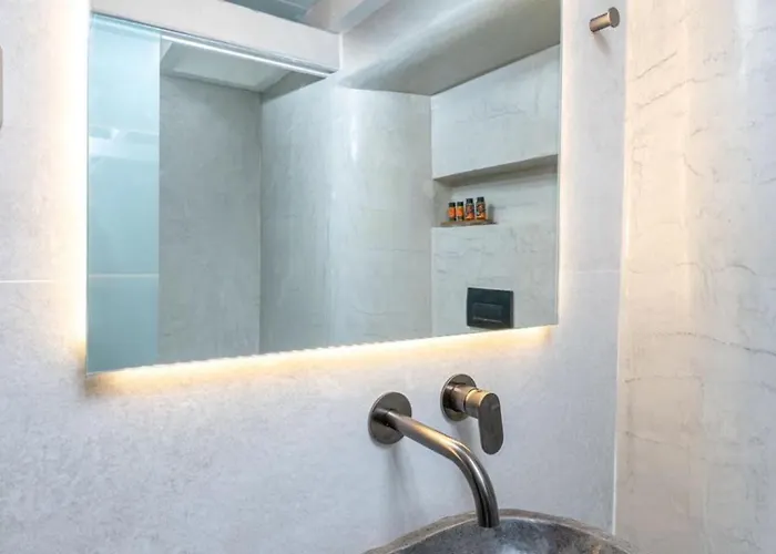 Lindian Polis * Lindos (Rhodes)