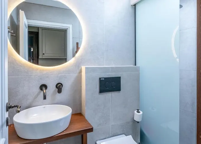 Lindian Polis * Lindos (Rhodes)